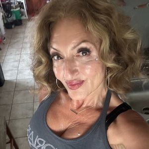 Meet your Posher, Gina